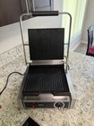 Globe Spp10 Single Bistro Panini Grill With Grooved Plates