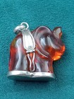 Sterling Silver Pendant W  Carved Amber Elephant Figure  7 5g  1 25  X 1 1 