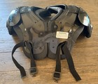 Champro Scorpion Youth Football Shoulder Pads Size Small 26-28    Forkids 60-80lbs