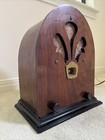 Philco Cathedral Style Radio 1930   s Refurbished Works Great