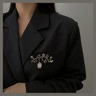 New Plum Blossom Brooch  Vintage Rhinestone Flower Branch And Lantern-shaped Pin