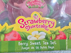 New Sealed Toys R Us Strawberry Shortcake Berry Sweet Tea Set Musical Tea Pot