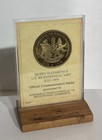Queen Elizabeth Ii Bicentennial Commemorative Solid Bronze Medal W case Vtg 1976