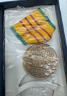 Vintage Us Army Vietnam War Service Medal Award W  Box Unused Military