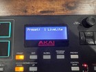Akai Professional Mpk225 25 Key Semi Weighted 8 Pad Usb Midi Keyboard Controller