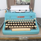 Vintage 1950s Royal Quiet De Luxe Portable Typewriter  Tweed Case   Key In Teal