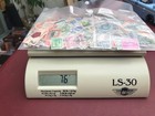 British Empire   Commonwealth Stamps Approx 750 76 Gms Off Paper