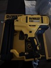 Dewalt 20v Max Cordless Cable Stapler Kit Tool And Battery Charger Untested Unit