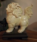 Vintage Foo Dog Resin Chinese Guardian Statue On Pedestal 7  Tall Feng Shui