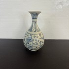 Vintage Chinese Blue And White Porcelain Bud Vase Floral Crackle Glaze 6 5 Inch