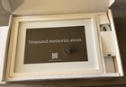 Skylight Digital Picture Frame 10in Wifi Enabled   100db   Color  White