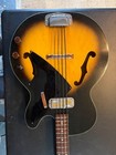 1960   s Harmony H22    batwing    Bass Guitar 