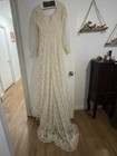Vintage Ivory Lace Long Sleeve Wedding Dress W  Train Veil   Beaded Details