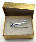 United Air Lines Douglas Dc-3 Airplane Lapel Pin