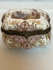 Antique 19thc Meissen Porcelain Snuff Trinket Box Hand Painted Courting Scene