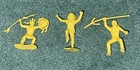 Original Lot Of 17 Marx Playset Yellow Indian Figures   Totem Pole