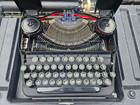 Vintage Smith-corona Clipper Portable Typewriter With Case