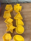Tupperware Shape-o-ball Red   Blue Shape Sorter With 10 Yellow Geometric Shapes