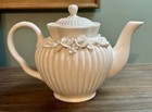 Beautiful I  Godinger   Co  White Ribbed Tea Pot With Victorian Rose Pattern