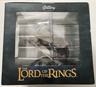 Gandalf The White Pvc Statue Diamond Select Gallery Diorama Lord Of The Rings