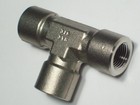 1- Swagelok Stainless Steel Pipe Tee Fitting  3 8  Female Npt    Ss-6-t