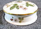 Wedgwood Round Trinket Box Wild Strawberry Pattern 2 1 2 Inches