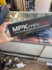 Akai Professional Mpk Mini Mk3 Play Midi Controller Keyboard Usb Beat Pad Synth