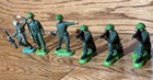 Vintage Britains Herald Plastic Toy Soldiers Lot Of 18 British Infantry