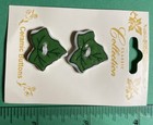  2  Westrim Crafts 7 8  Ivy Leaf Green Ceramic 2-hole Buttons Nos Card-p402