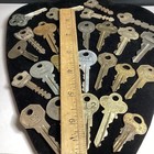 Vintage Mixed Lot Of 25 Metal Keys Brass Nickel Etc  Projects Crafts Etc   04