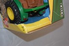Ertl John Deere 2006 Tractor W loader 37441