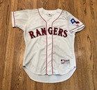 Texas Rangers Ivan Rodriguez Signed Vintage Rawlings Mlb Baseball Jersey Damaged
