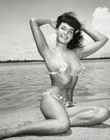Vintage Bettie Page Photo 588 Oddleys Strange   Bizarre