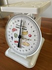 American Family Kitchen Scale Vintage White  25 Lb  1960s Countertop