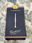 Vandoren Traditional Bb Clarinet Reeds  strength 3  Set Of 9 Open Box
