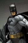 Batman Black Costume Variant 1 6 Scale Pvc Statue   Dc Comics New In Box