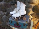Vtg Cleveland Skate Company Ladies White Roller Skates In Case   Wood Wheels Sz6