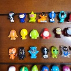 Random Lot Of Gogos Crazy Bones Figures  Lot Of 50  Misc Series  See Photos