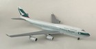 Herpa hogan 1 200 Cathay Pacific Boeing B747-400  Reg  B-huj  plastic 