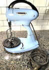 40s Hamilton Beach Stand Mixer Model G Baby Blue Double Beater 8  6  Pyrex Bowls