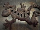 Vintage Decorative Cast Iron Gecko Lizard Wall Art Figure Home Or Garden