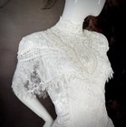 1980s Chantilly Lace Wedding Dress W bustled Tiered Skirt Size 12 14