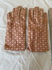 Herm  s Wear-right Women s Fabric Gloves Beige red Geo Pattern Mid-century Modern