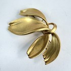 Vintage Matte Gold Tone Leaf Petal Cluster Brooch Pin Mid Century Modern Style