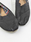 Toms Womens Classic Canvas Slip On Flats Shoes Us W7