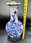 Vintage Chinese Export Blue And White Porcelain Blossoms  Butterfly Vase Lamp