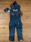 Men s Hurricane Cat 5 Sleeveless Triathlon Wetsuit Size Medium  Black red  New