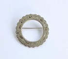 Vintage La Mode Sterling Silver Circular Wreath Brooch Pin