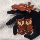 Vintage Hand Carved Wood Bird Brooch Lot Owl And Parrot Pins Folk Art Jewelry