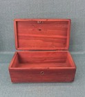 Small Lane Cedar Hope Chest Altavista Va By The Robertson Co Lowell  Mass 9x3x5 